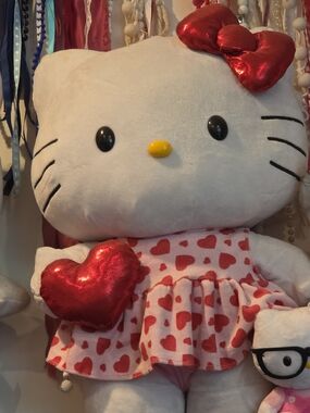Sanrio Hello Kitty Plush in White with Red Accents